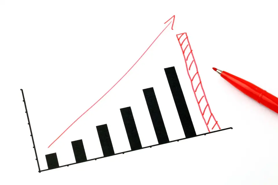 Hand drawing business graph, scaling upwards