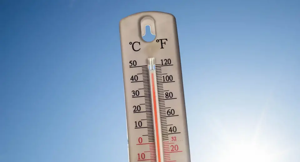 thermometer over 38 degrees heat wave